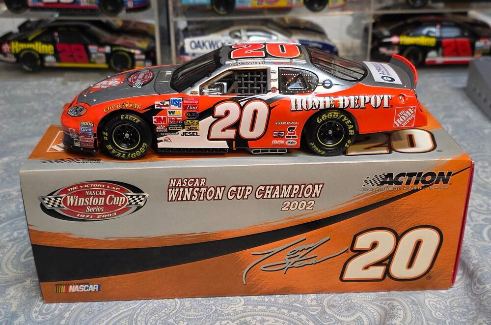 Tony Stewart #20 Home Depot Victory Lap 2003 RCCA 1:24 1 of 804 Nascar Action